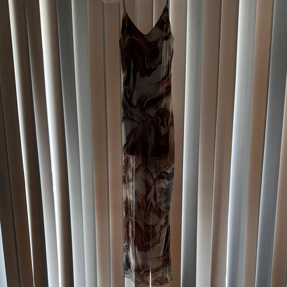 Chic Swirl Pattern Maxi Dress